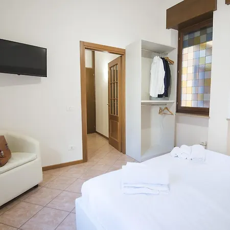 Italianflat - Rentroom Old Town - 200mt To Arena 3* Βερόνα