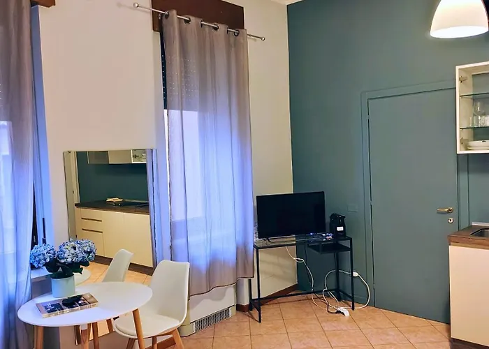 Pensionat Italianflat - Rentroom Old Town - 200mt To Arena