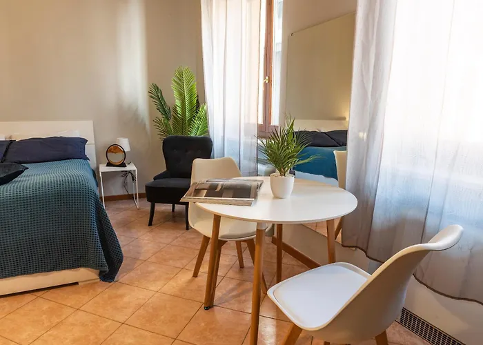 Pensionat Italianflat - Rentroom Old Town - 200mt To Arena Verona