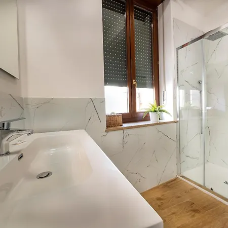 Italianflat - Rentroom Old Town - 200mt To Arena Guest house Verona