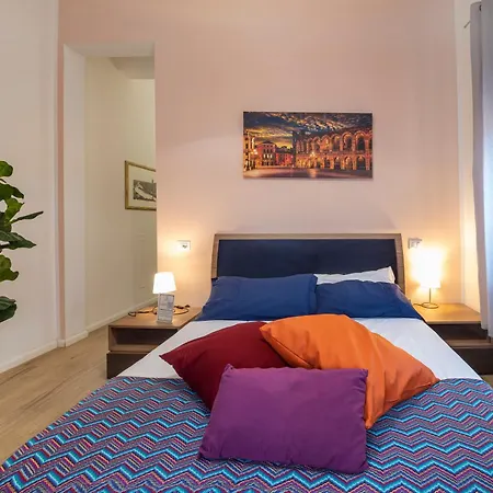 Italianflat - Rentroom Old Town - 200mt To Arena