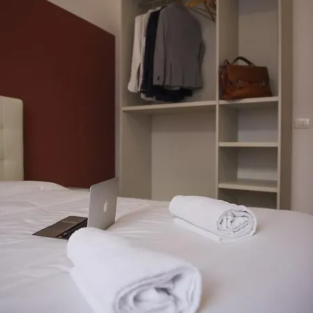 Guest house Italianflat - Rentroom Old Town - 200mt To Arena 3*