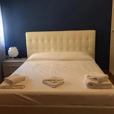 Guest house Italianflat - Rentroom Old Town - 200mt To Arena