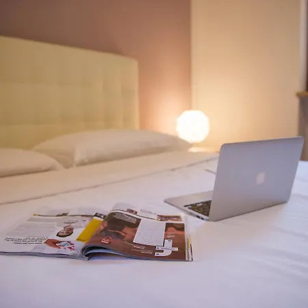 Guest house Italianflat - Rentroom Old Town - 200mt To Arena Verona